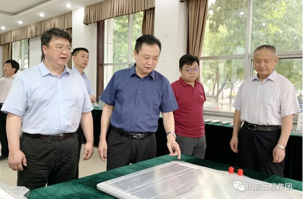 中國(guó)信達(dá)資產(chǎn)管理股份有限公司黨委副書記、總裁張衛(wèi)東一行來(lái)山東三星集團(tuán)參觀調(diào)研