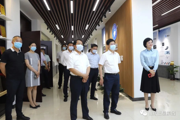 省工商聯(lián)副主席、省總商會(huì)副會(huì)長(zhǎng)郭建禮來山東三星集團(tuán)調(diào)研