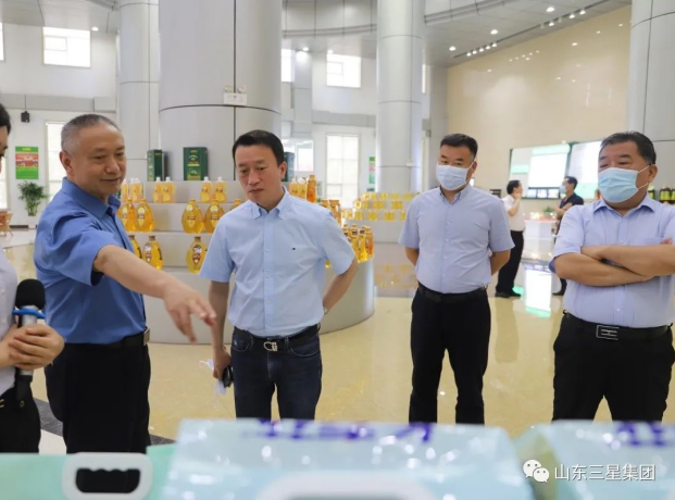 黑龍江省齊齊哈爾市糧食局黨組書記、局長(zhǎng)周建宇來山東三星集團(tuán)參觀調(diào)研