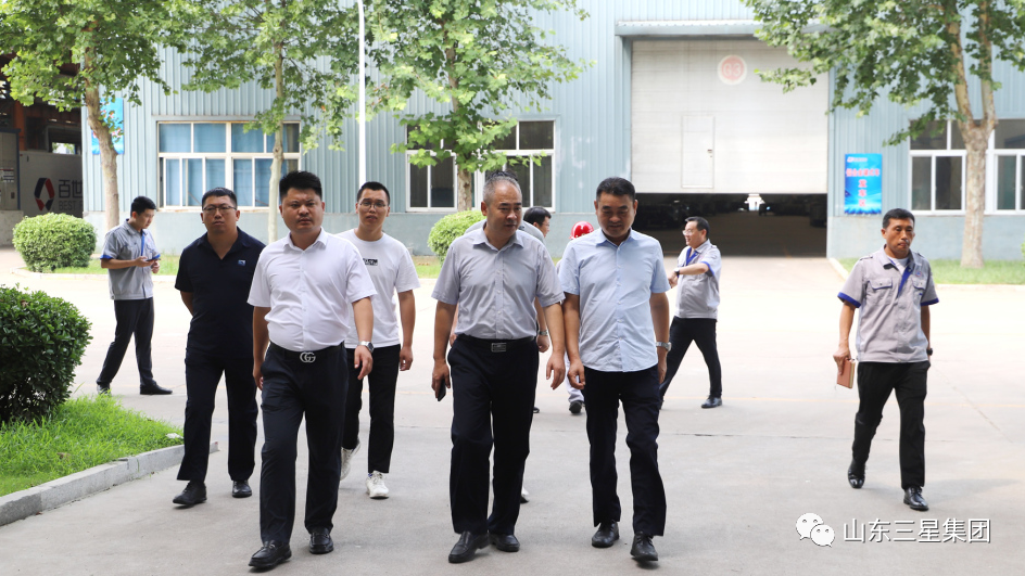 吉利新能源商用車集團(tuán)領(lǐng)導(dǎo)一行來(lái)山東三星集團(tuán)參觀考察