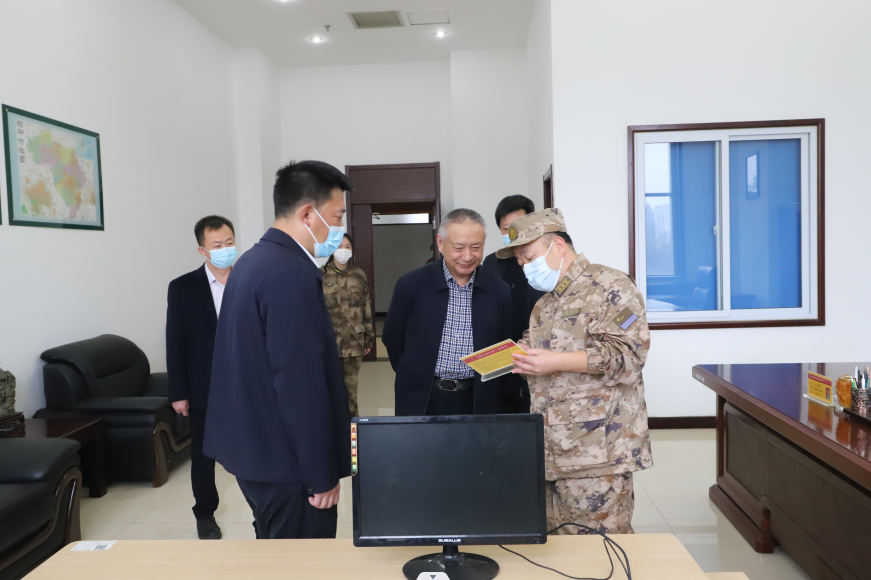 鄒平市委常委、人武部部長胡燕龍來山東三星集團調研