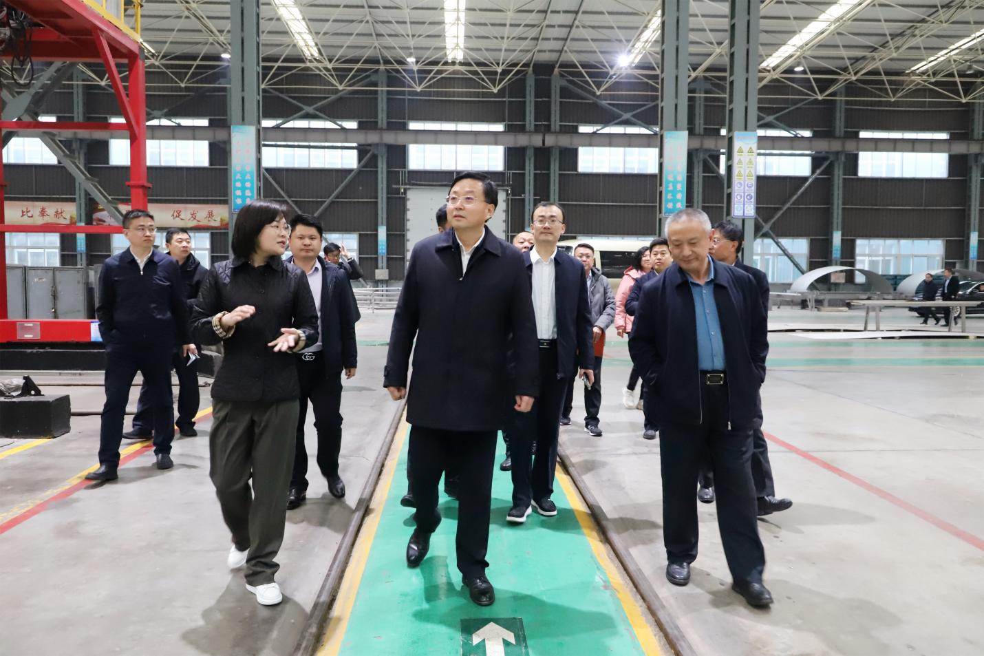 鄒平市委副書記、市長張謙來山東三星集團調研