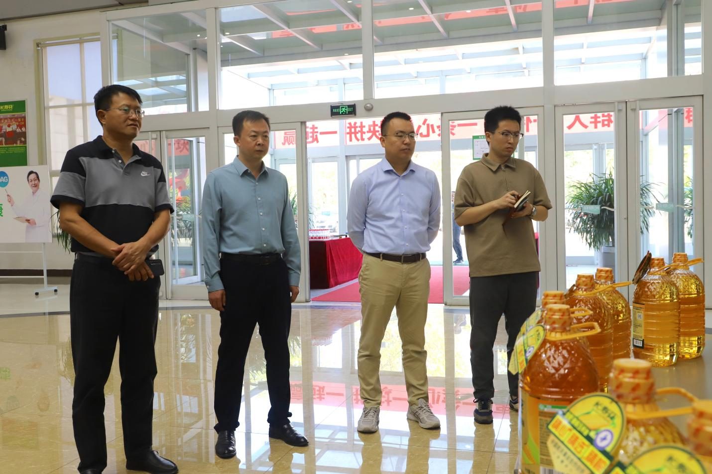 山東鄉(xiāng)村振興研究院、山東電視臺來山東三星集團調(diào)研