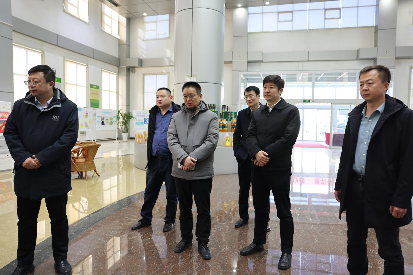 山東人才科創(chuàng)、清華大學團委創(chuàng)業(yè)指導中心考察組來山東三星集團參觀考察