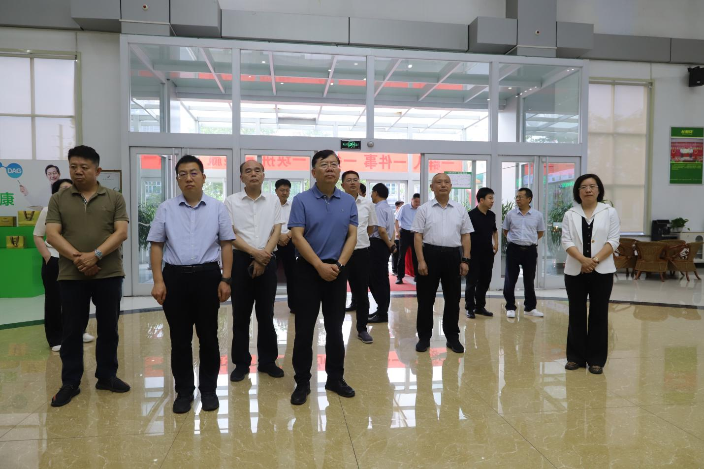 河南省政府參事、省政府原秘書長劉世偉一行來山東三星集團調(diào)研