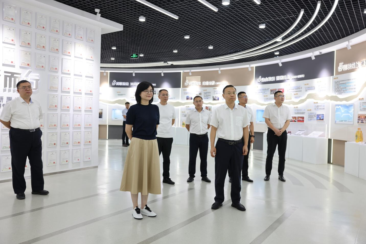 郵儲銀行濱州分行黨委書記、行長梁騫一行來山東三星集團走訪調(diào)研