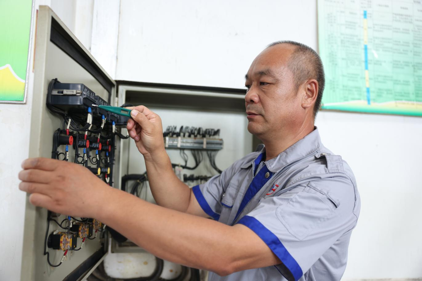 【技能標兵】陳明永:以敬業(yè)之光照亮發(fā)展之路