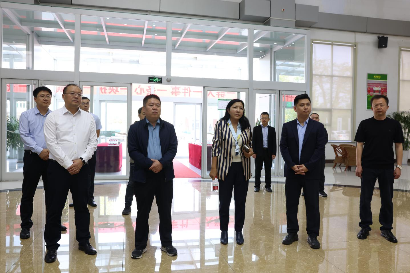 內(nèi)蒙古興和縣委常委、副縣長潘文一行來山東三星集團考察