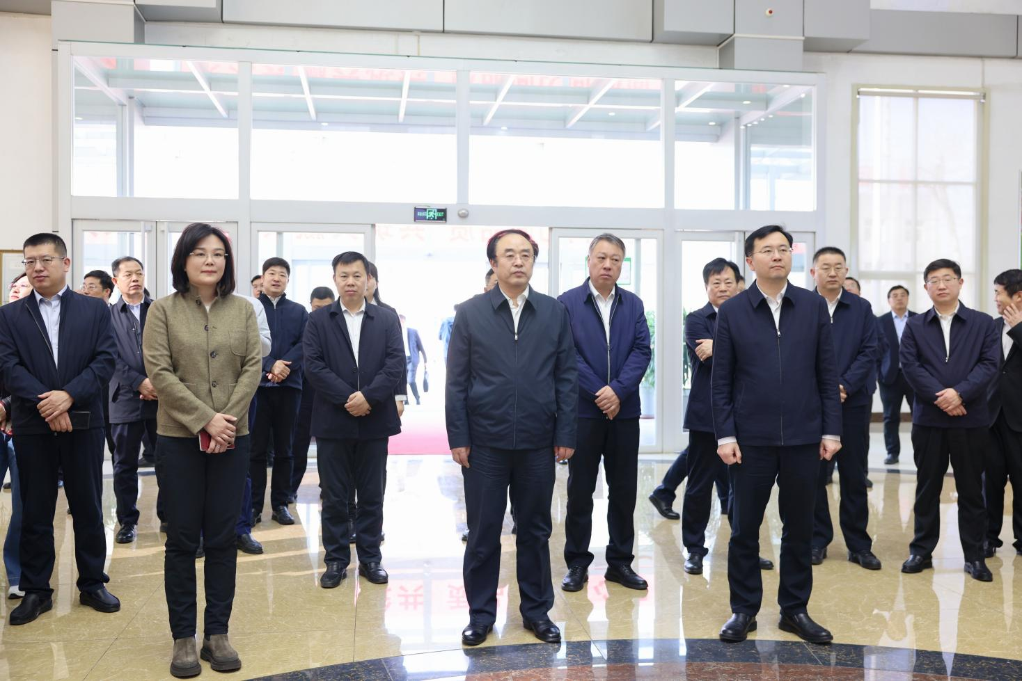 傳承企業(yè)家精神 共鑄高質(zhì)量發(fā)展——濱州市屬?lài)?guó)資國(guó)企來(lái)山東三星集團(tuán)觀摩調(diào)研