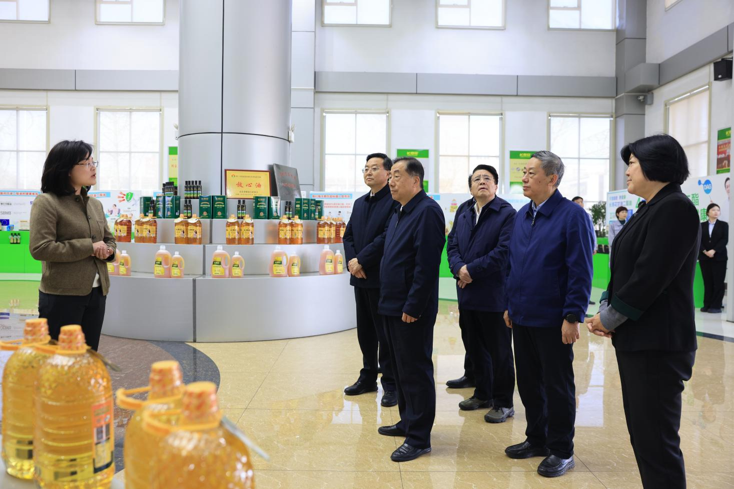 山東省人大常委會副主任、黨組副書記孫立成來山東三星集團調(diào)研