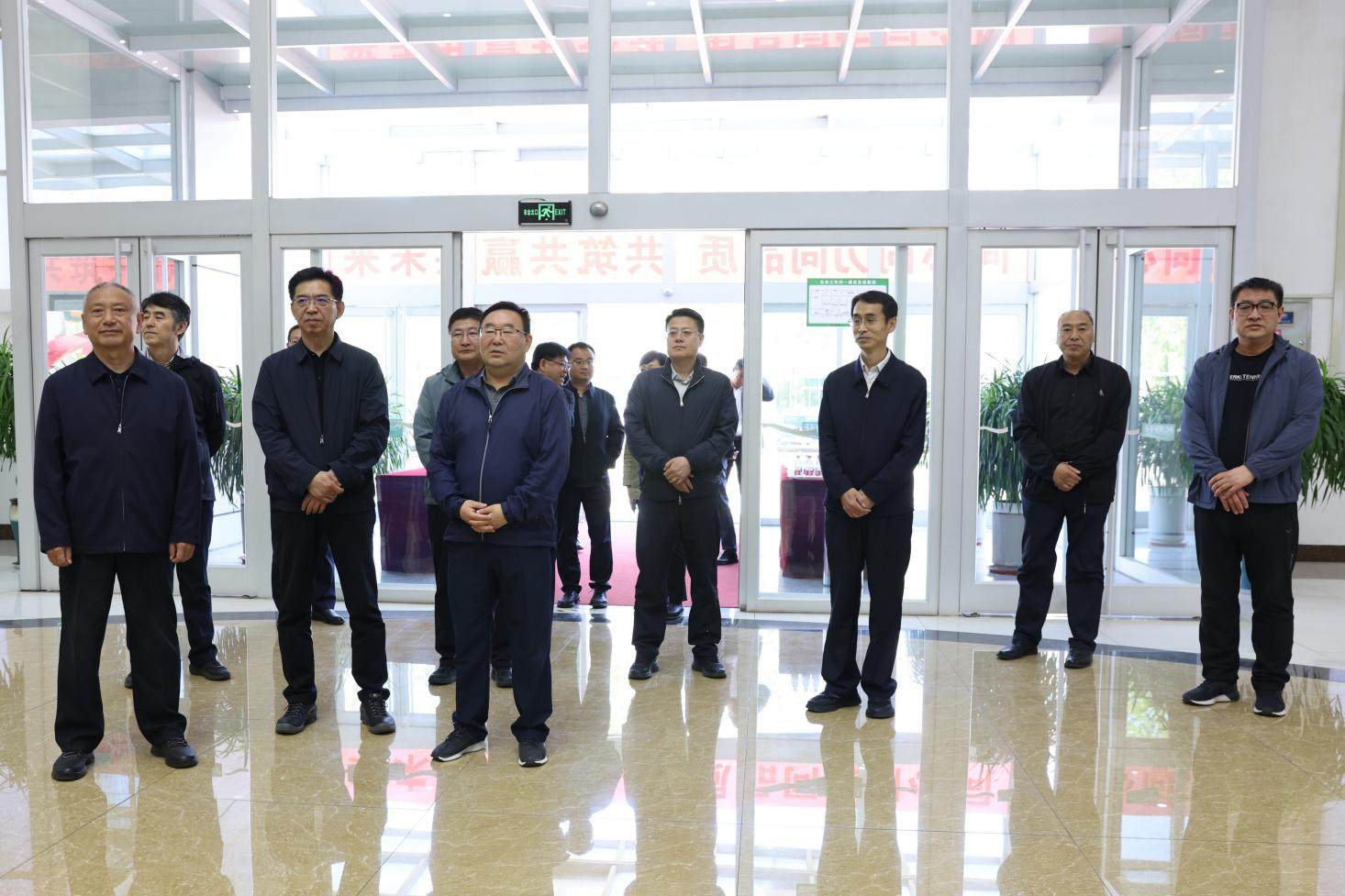 通遼市人大調(diào)研組來山東三星集團調(diào)研