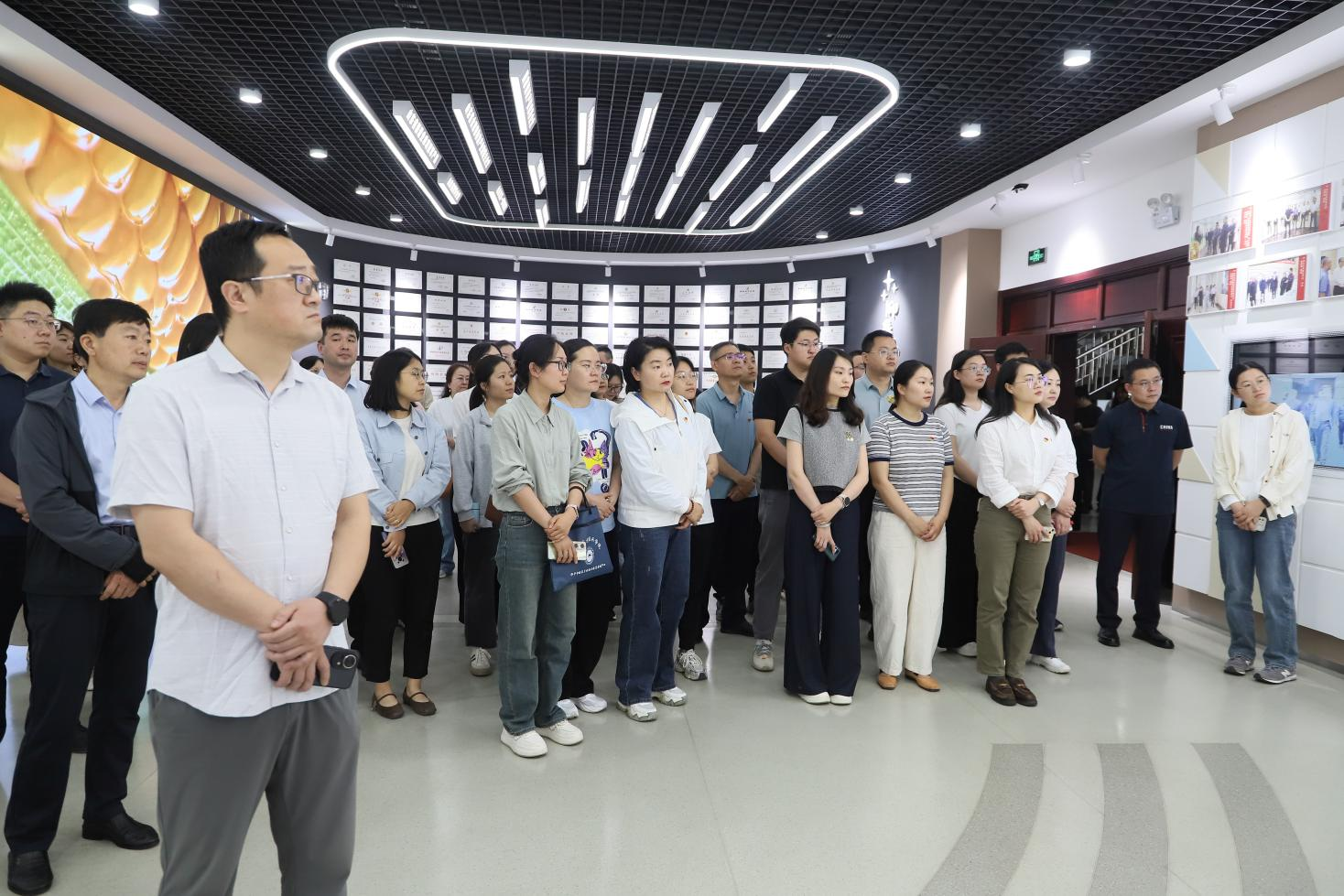 鄒平市“2025年市直機(jī)關(guān)提高黨員干部?jī)?nèi)生動(dòng)力暨黨務(wù)干部培訓(xùn)班”走進(jìn)山東三星集團(tuán)