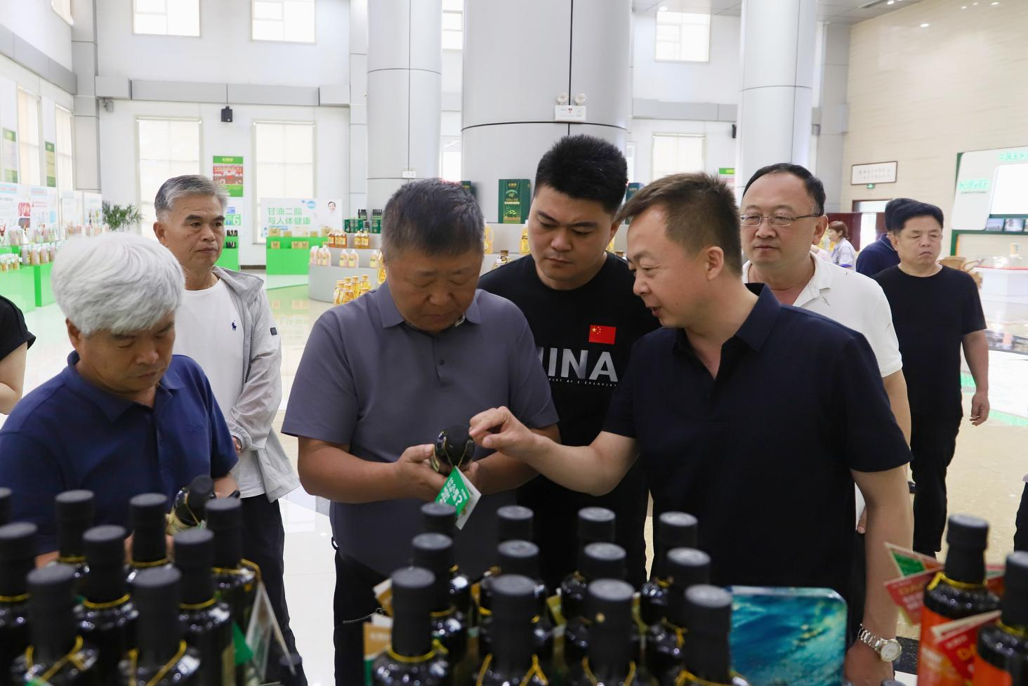 菏澤市農業(yè)農村局來山東三星集團考察