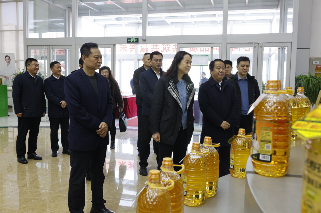 省市場監(jiān)管局黨組成員、副局長郭朝波一行來山東三星集團調(diào)研