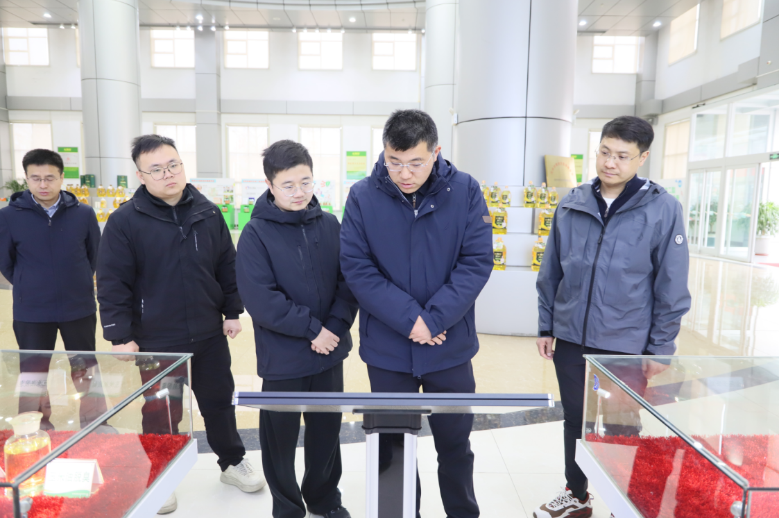 電子五所軟件與系統(tǒng)研究院王榮祥專家一行來山東三星集團參觀調(diào)研