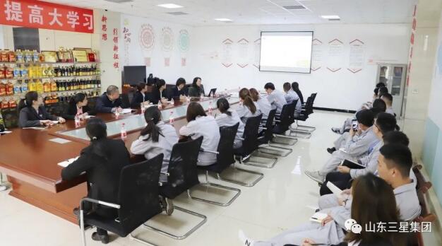 中國糧油學(xué)會知名油脂專家、河南工業(yè)大學(xué)教授劉玉蘭受邀來山東三星集團(tuán)作專題講座